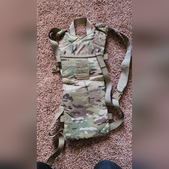 US Army camelback - Picture 2 of 2